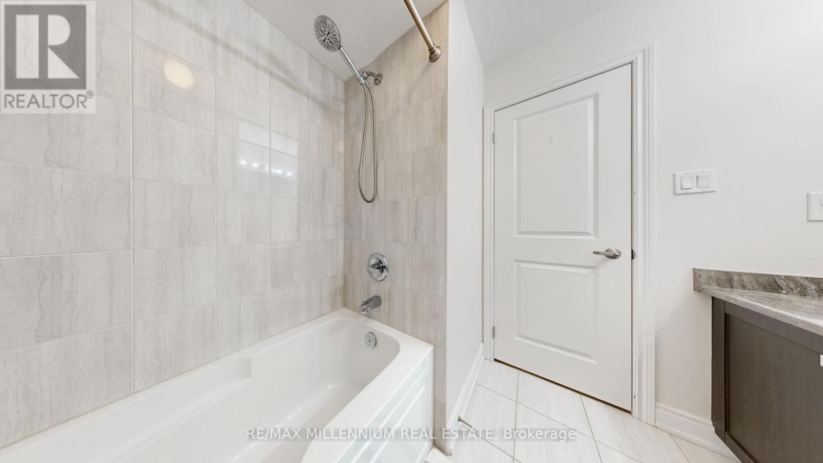 53 Zenith Avenue, Vaughan, Ontario  L4H 4L1 - Photo 34 - N12748018