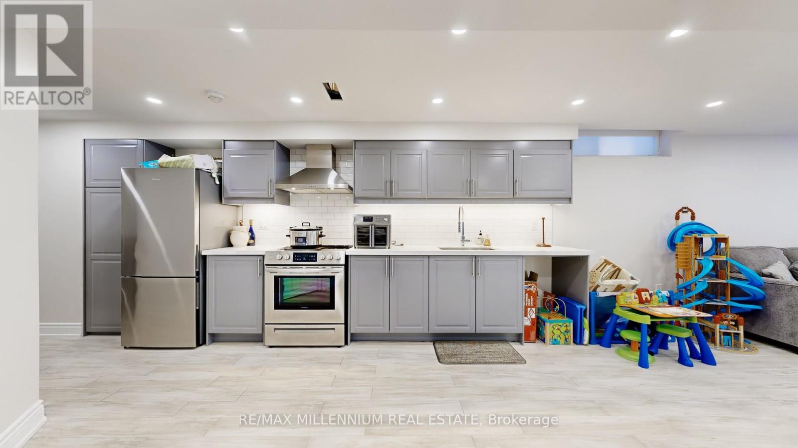 53 Zenith Avenue, Vaughan, Ontario  L4H 4L1 - Photo 44 - N12748018