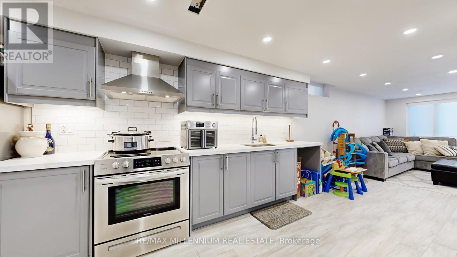 53 Zenith Avenue, Vaughan, Ontario  L4H 4L1 - Photo 45 - N12748018