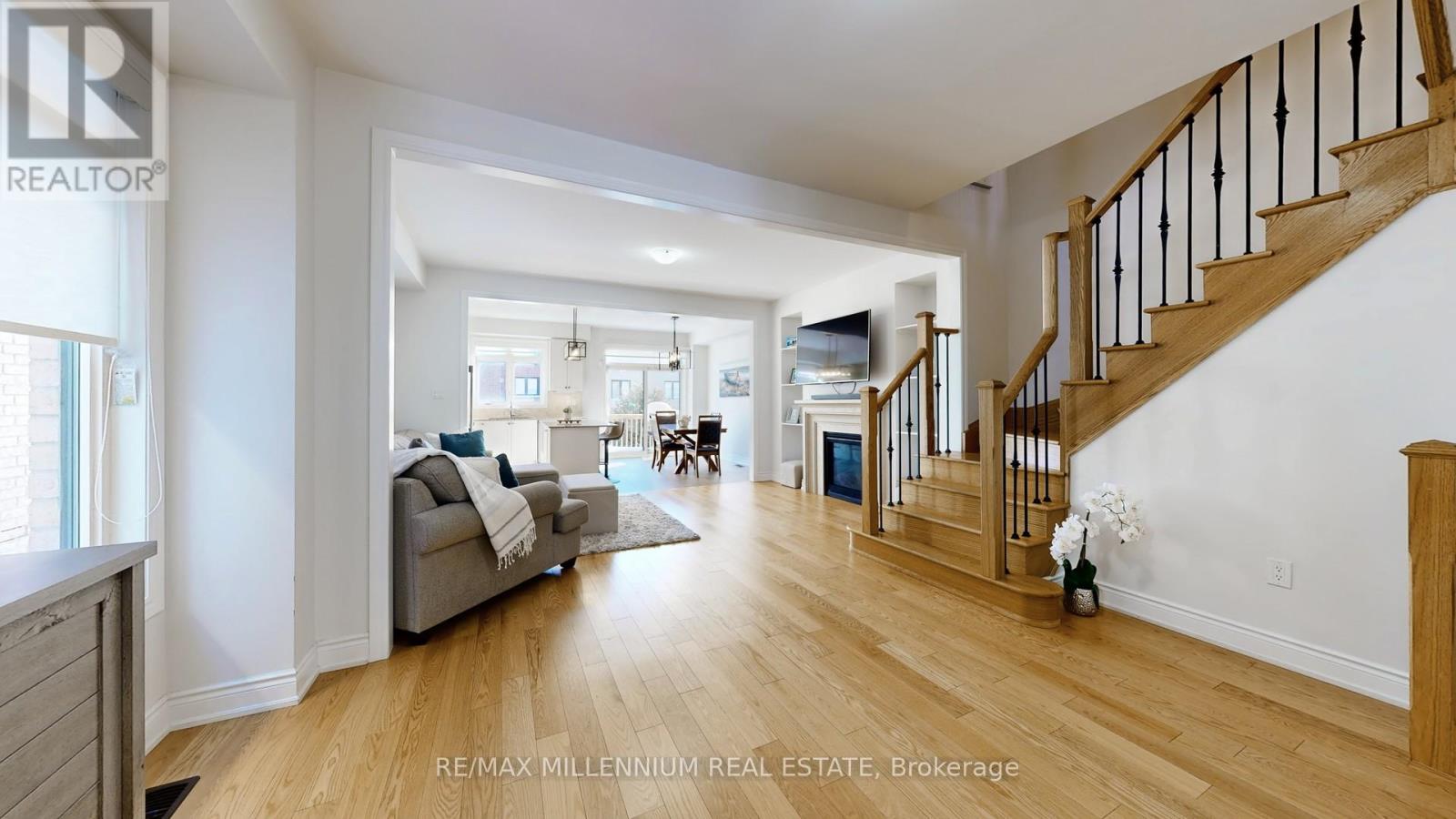 53 Zenith Avenue, Vaughan, Ontario  L4H 4L1 - Photo 6 - N12748018