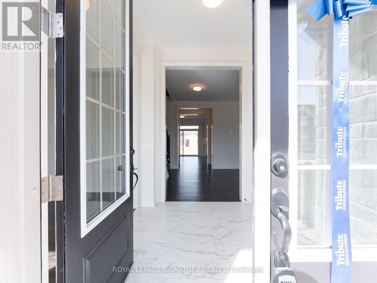 4 Mayflower Garden, Adjala-Tosorontio (Colgan), Ontario  L0G 1W0 - Photo 3 - N12748040