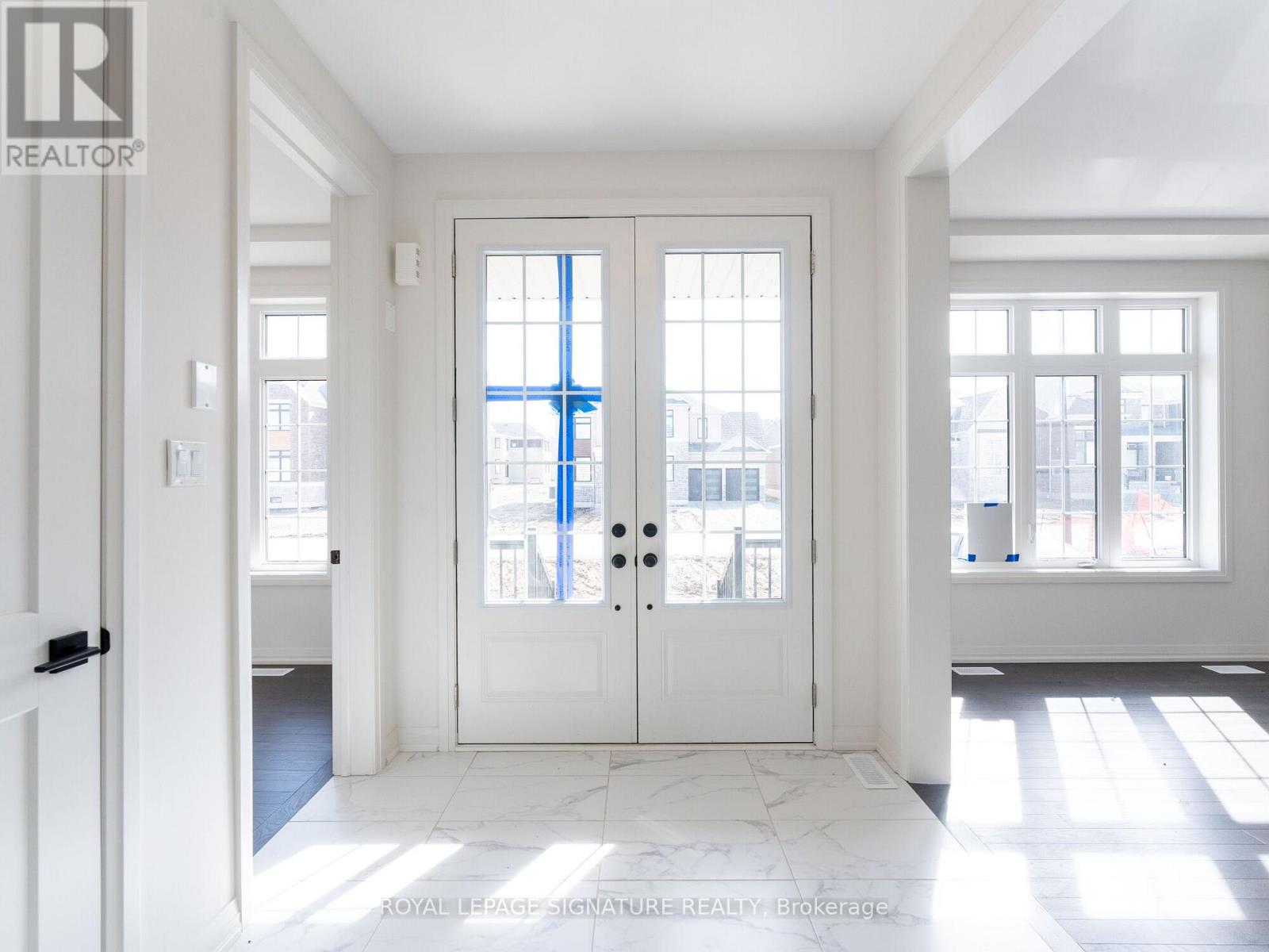 4 Mayflower Garden, Adjala-Tosorontio (Colgan), Ontario  L0G 1W0 - Photo 4 - N12748040