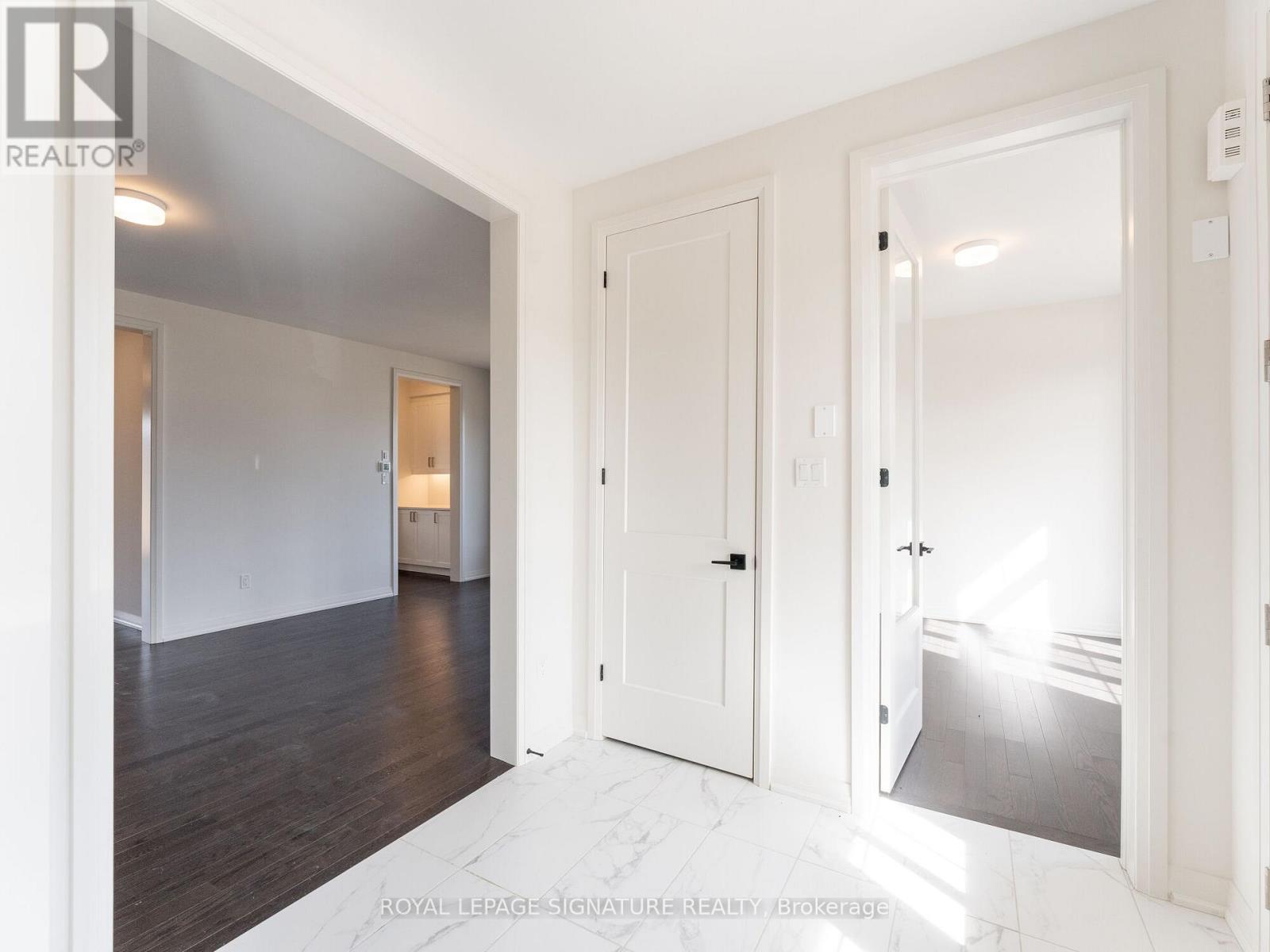 4 Mayflower Garden, Adjala-Tosorontio (Colgan), Ontario  L0G 1W0 - Photo 5 - N12748040