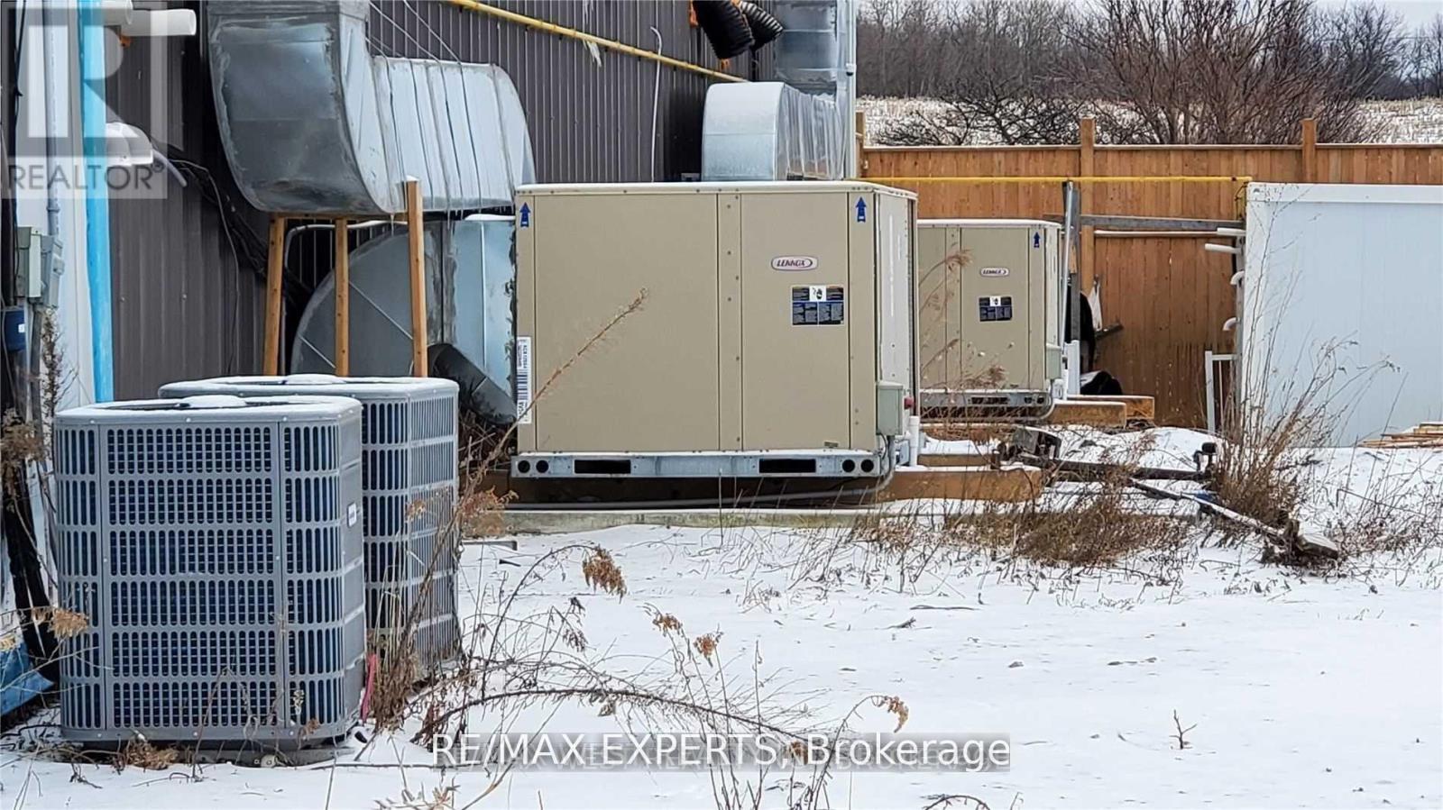 2000 Davis Drive W, King, Ontario  L3Y 4V9 - Photo 5 - N12748080