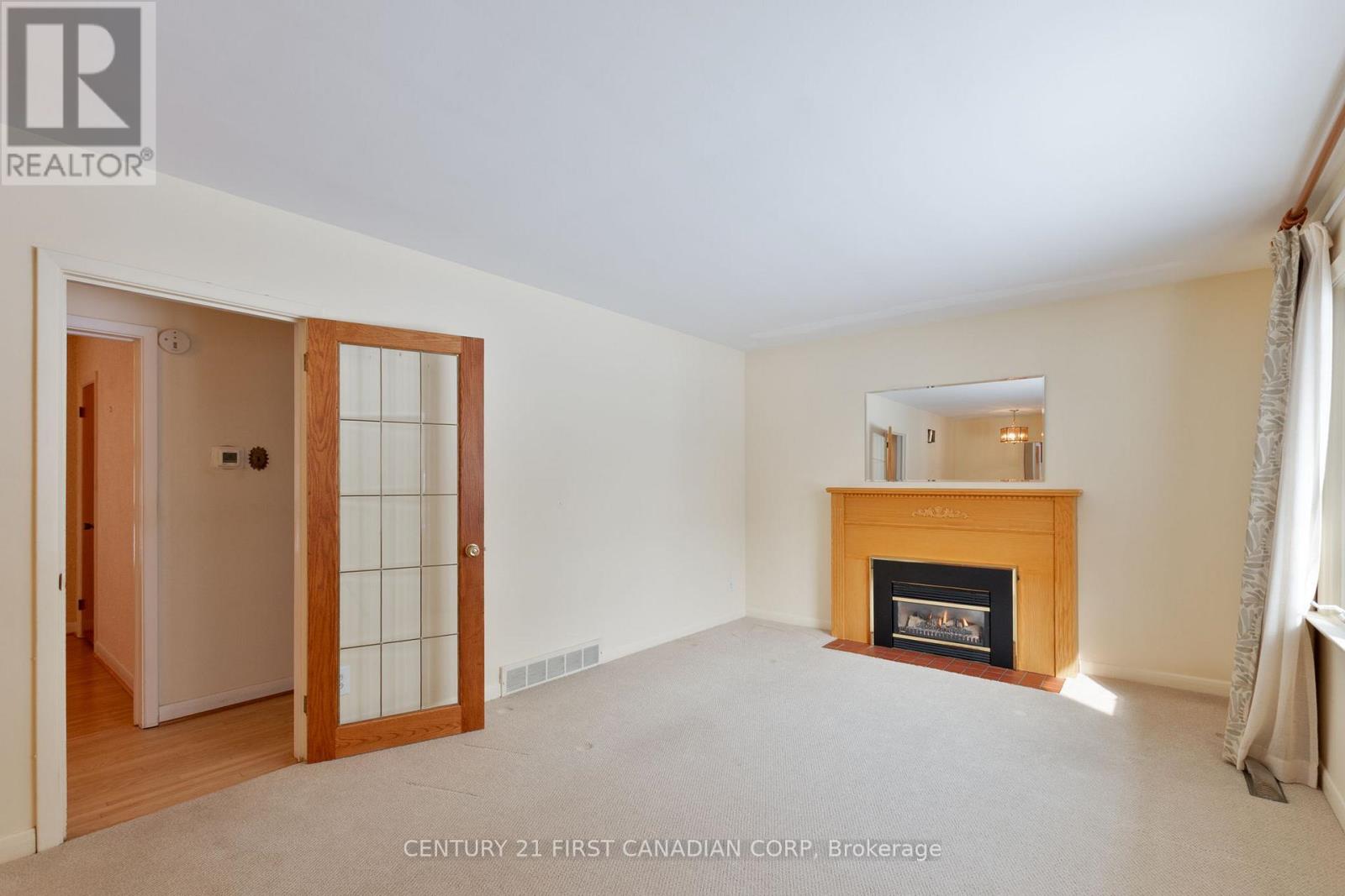 54 Algonquin Crescent, London East, Ontario  N5W 1N4 - Photo 13 - X12747380