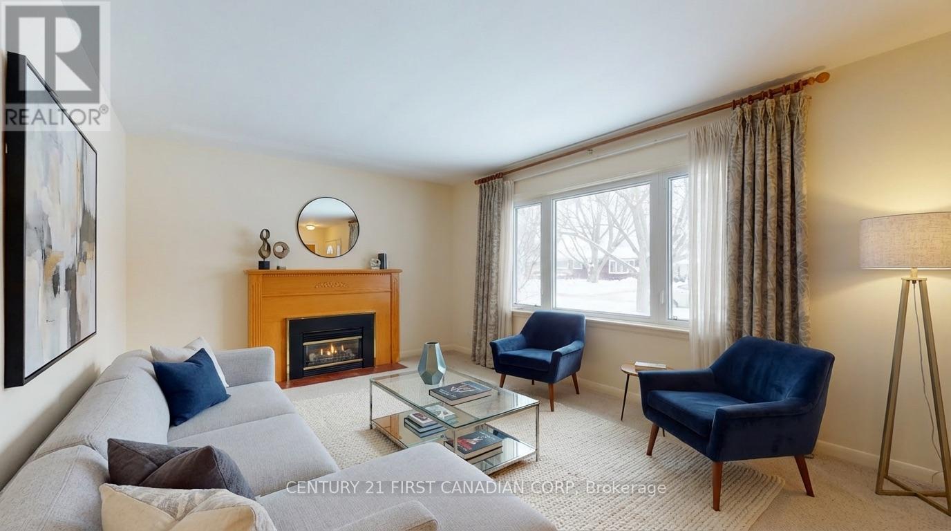 54 Algonquin Crescent, London East, Ontario  N5W 1N4 - Photo 11 - X12747380