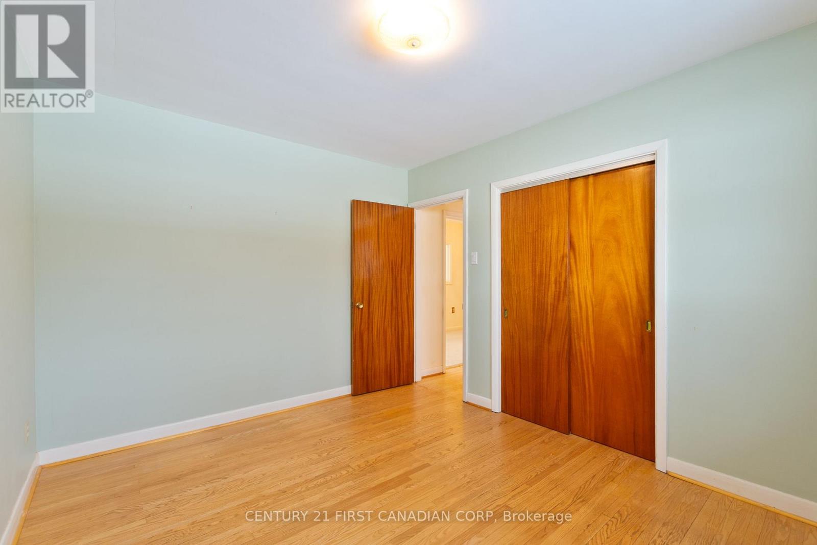 54 Algonquin Crescent, London East, Ontario  N5W 1N4 - Photo 26 - X12747380