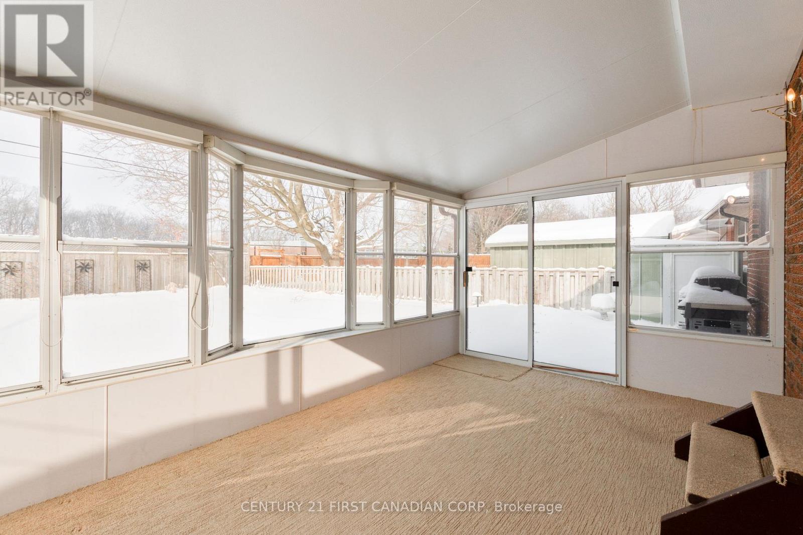 54 Algonquin Crescent, London East, Ontario  N5W 1N4 - Photo 30 - X12747380