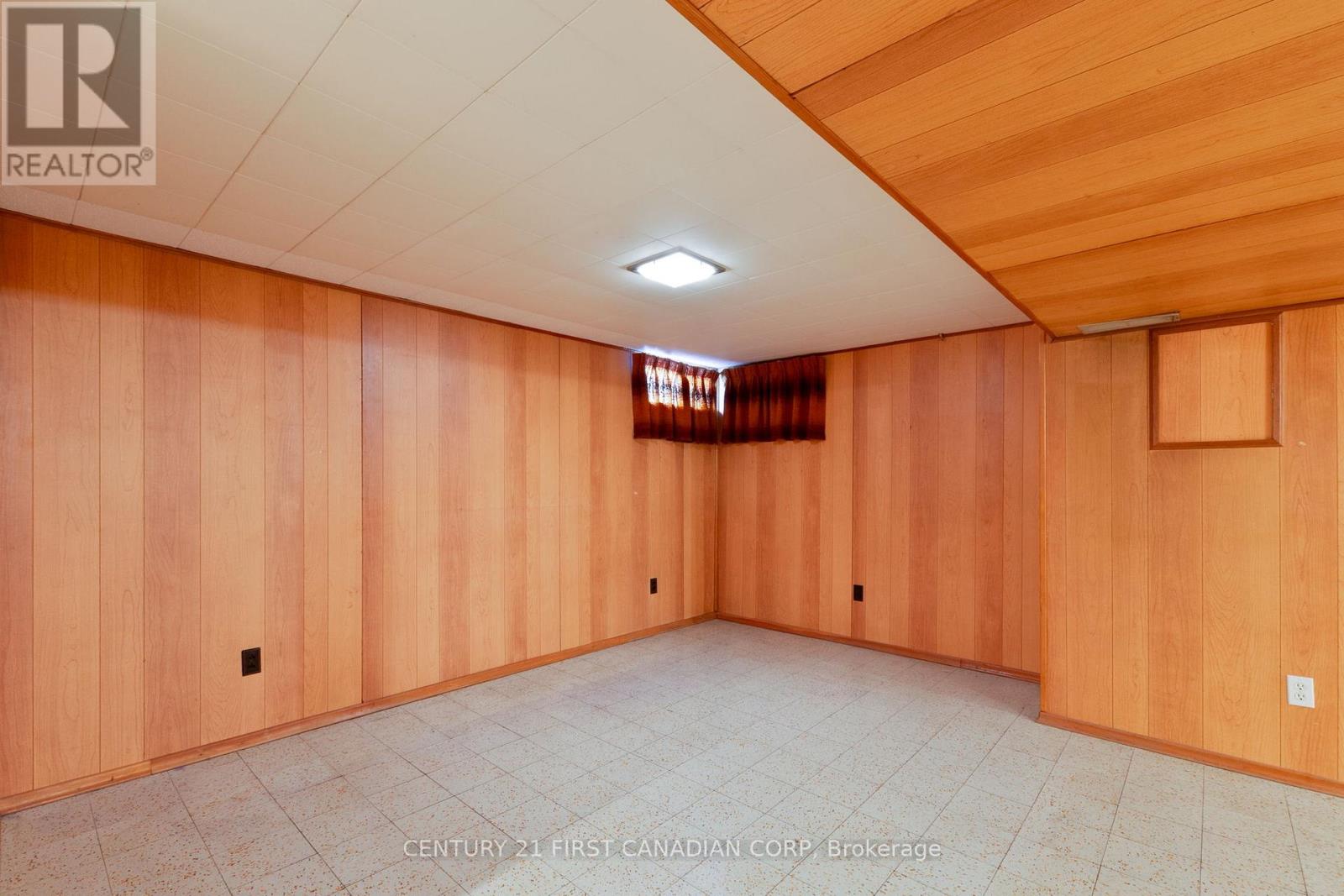 54 Algonquin Crescent, London East, Ontario  N5W 1N4 - Photo 35 - X12747380