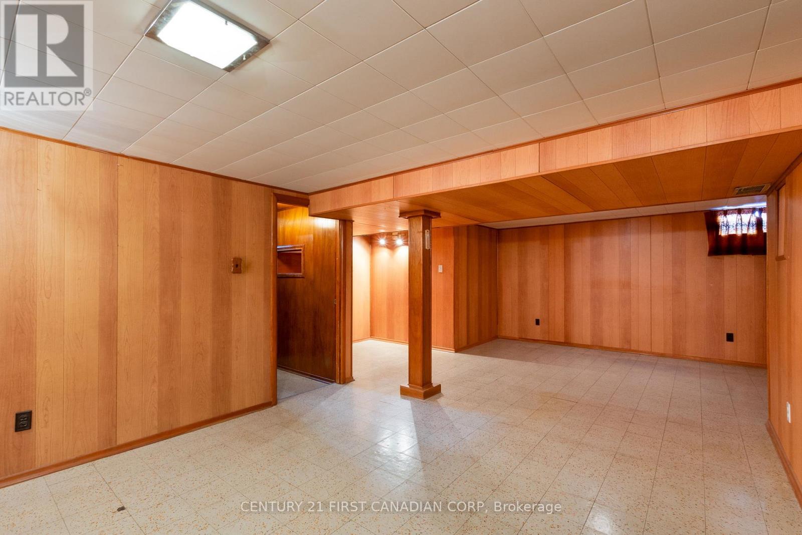 54 Algonquin Crescent, London East, Ontario  N5W 1N4 - Photo 33 - X12747380