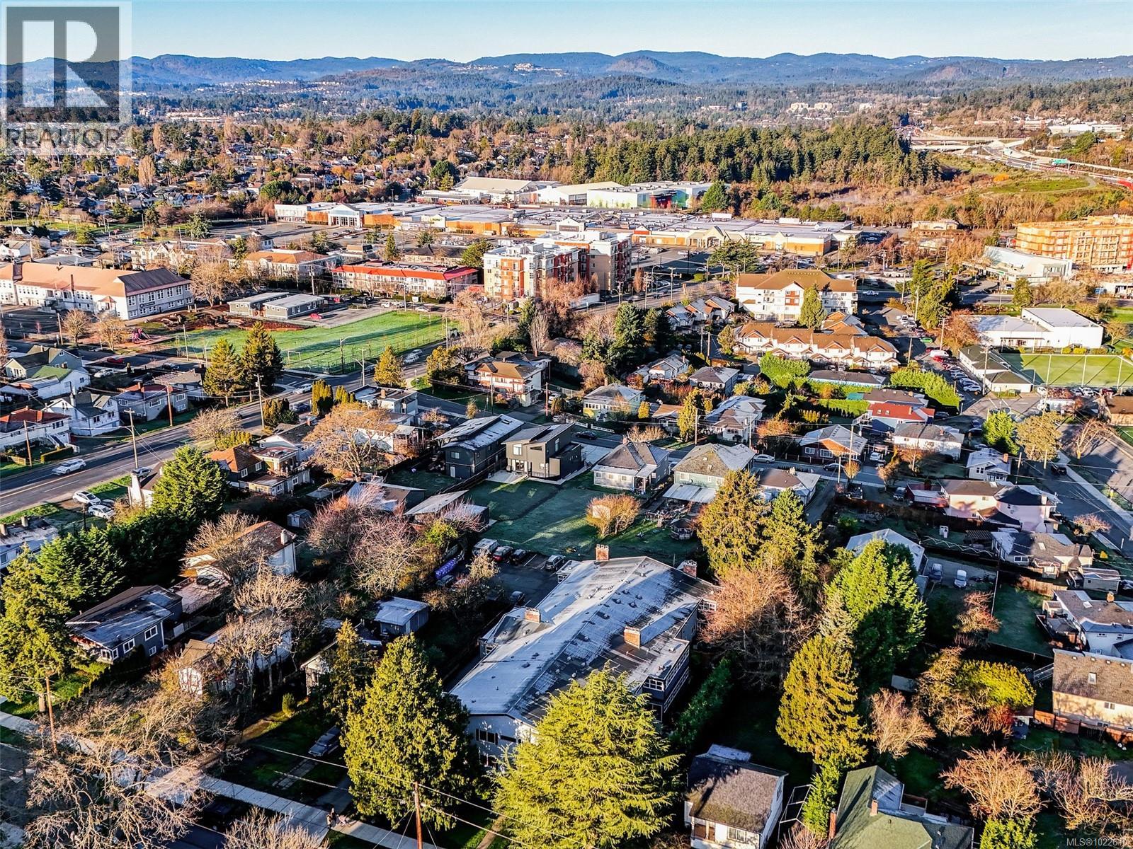 101 3244 Seaton St, Saanich, British Columbia  V8Z 3V7 - Photo 33 - 1022610