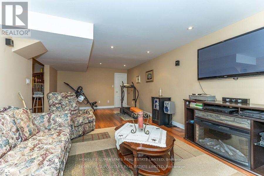 156 Novaview Crescent, Vaughan, Ontario  L4L 9L8 - Photo 38 - N12746320