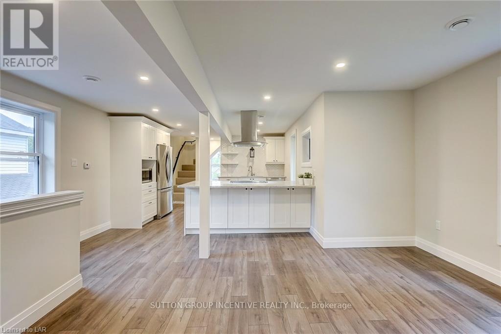 1 - 234 Laclie Street, Orillia, Ontario  L3V 4N6 - Photo 5 - S12747950