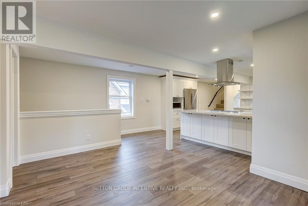 1 - 234 Laclie Street, Orillia, Ontario  L3V 4N6 - Photo 6 - S12747950