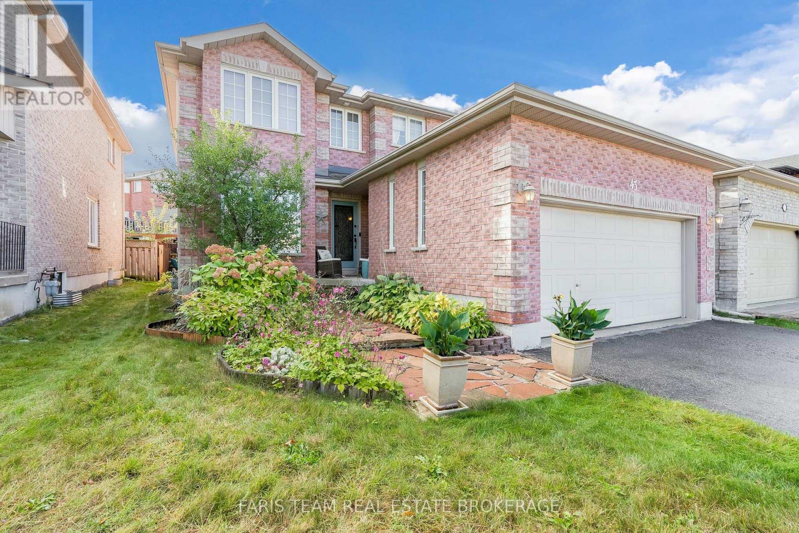 43 Dunnett Drive, Barrie (Ardagh), Ontario  L4N 0J7 - Photo 3 - S12747996