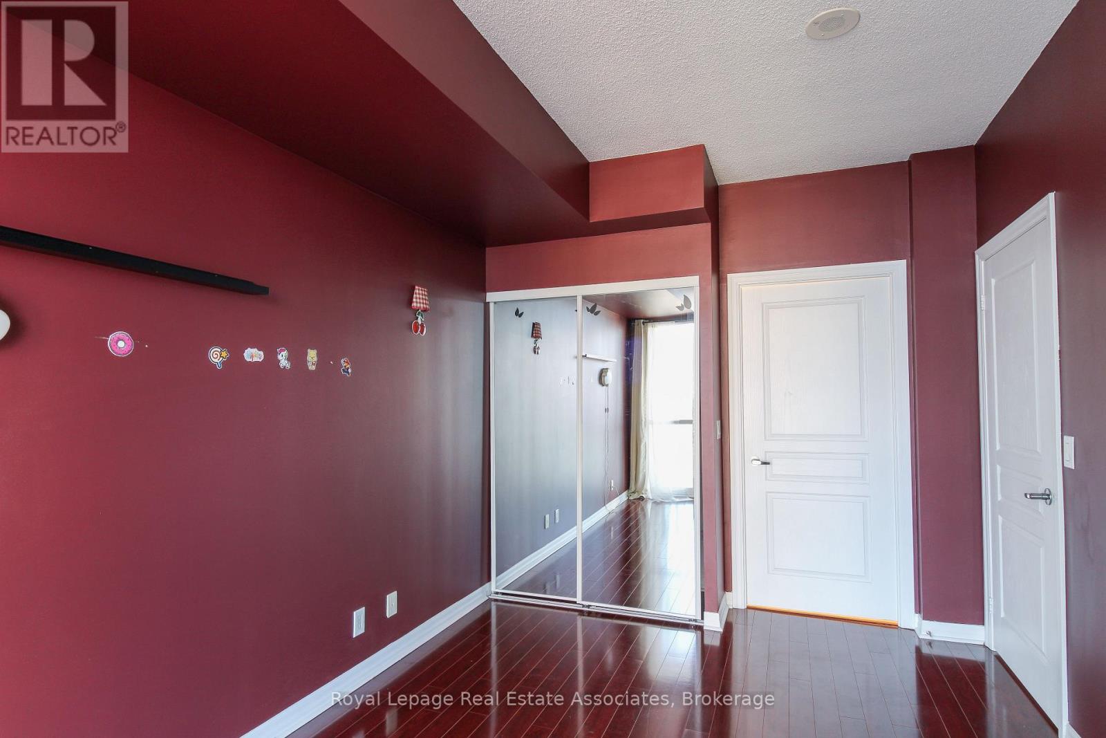 2208 - 3939 Duke Of York Boulevard, Mississauga, Ontario  L5B 4N2 - Photo 23 - W12747796