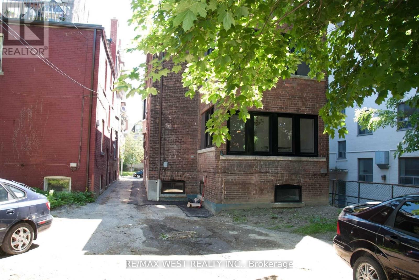 4 - 152 Dowling Avenue, Toronto, Ontario  M6K 3A6 - Photo 10 - W12747802