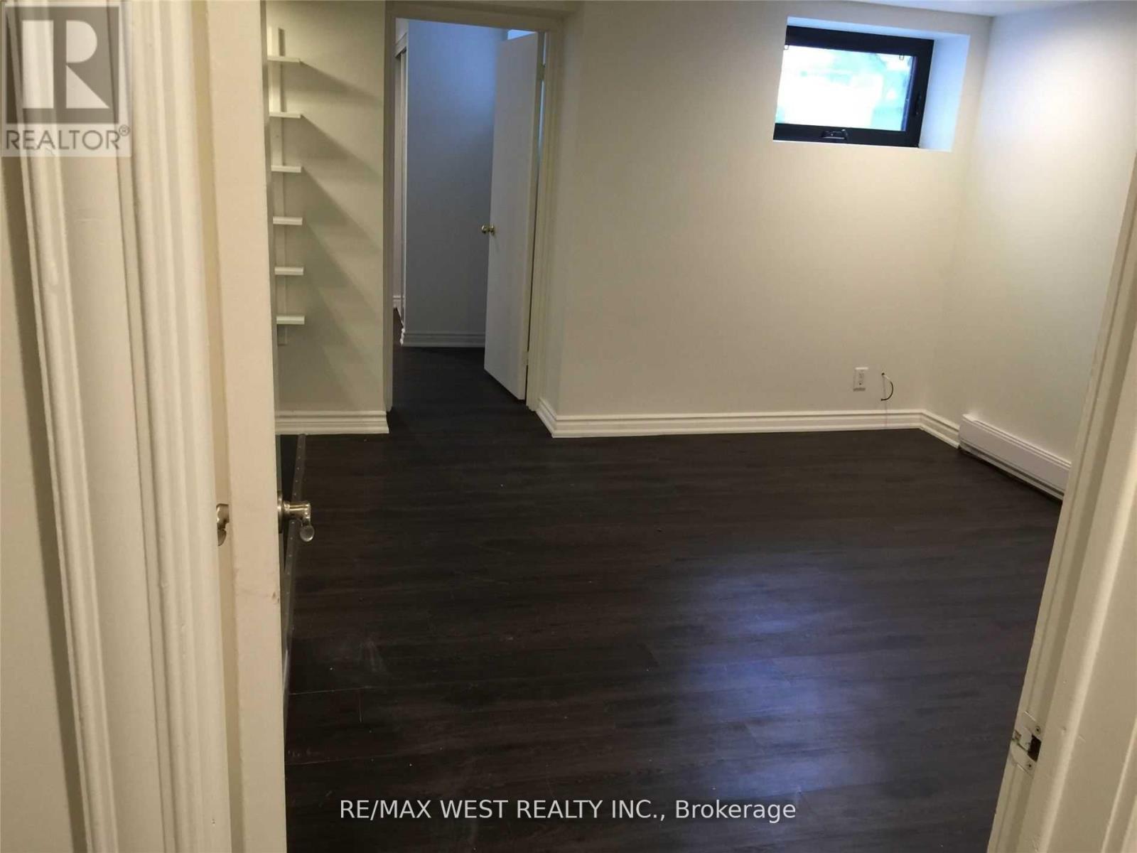 4 - 152 Dowling Avenue, Toronto, Ontario  M6K 3A6 - Photo 5 - W12747802