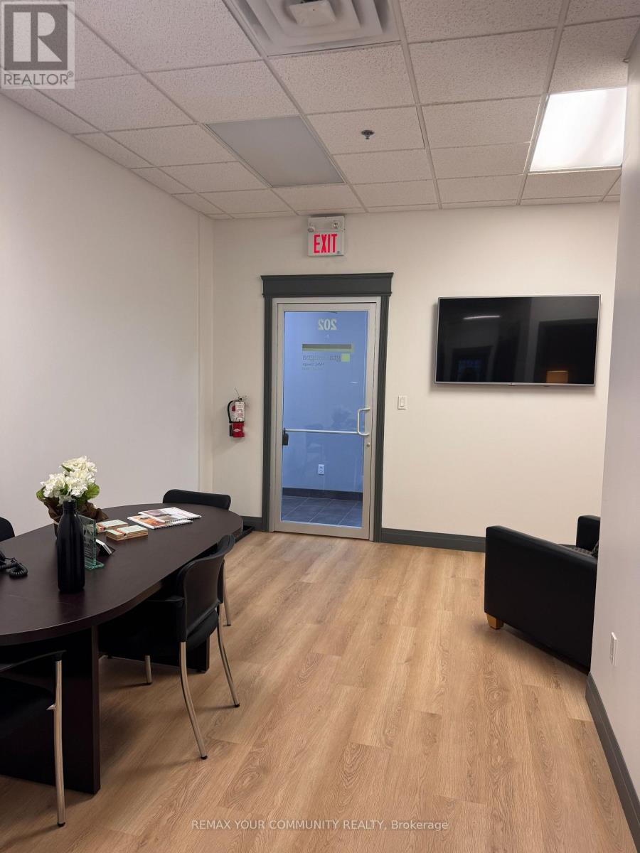 202 - 2985 Drew Road, Mississauga, Ontario  L4T 0A4 - Photo 4 - W12747810