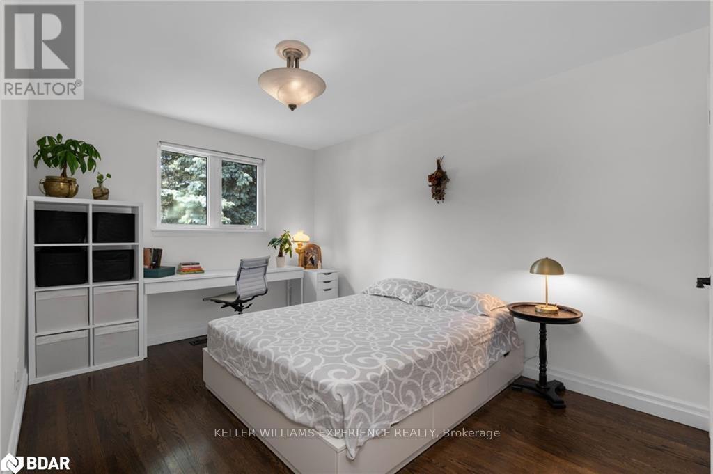 28 Larry Street, Caledon, Ontario  L7C 1K8 - Photo 7 - W12747840