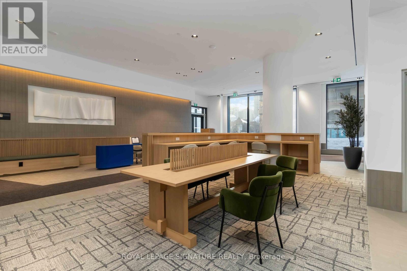 2004 - 395 Square One Drive, Mississauga, Ontario  L5B 0P6 - Photo 21 - W12747884