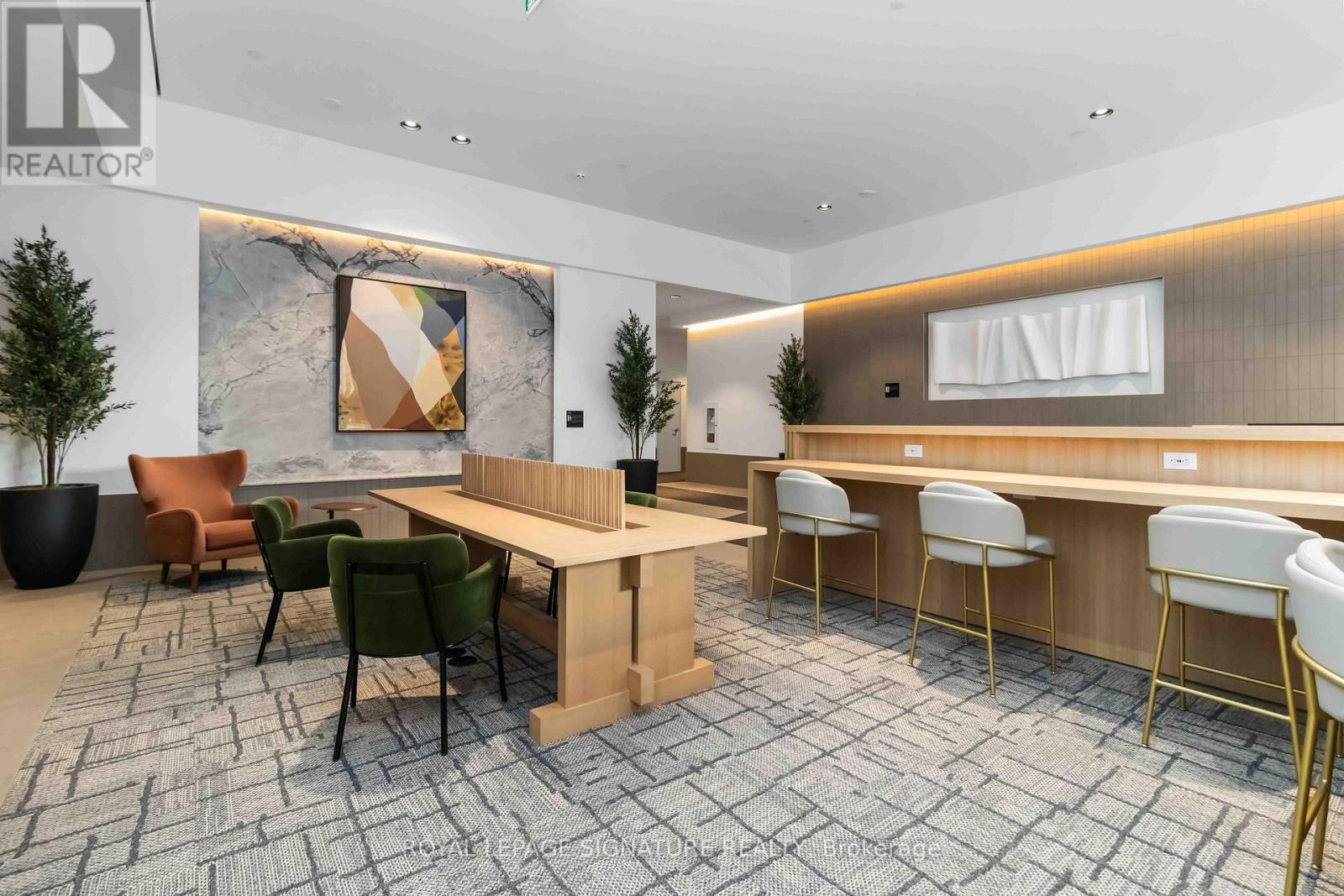 2004 - 395 Square One Drive, Mississauga, Ontario  L5B 0P6 - Photo 22 - W12747884