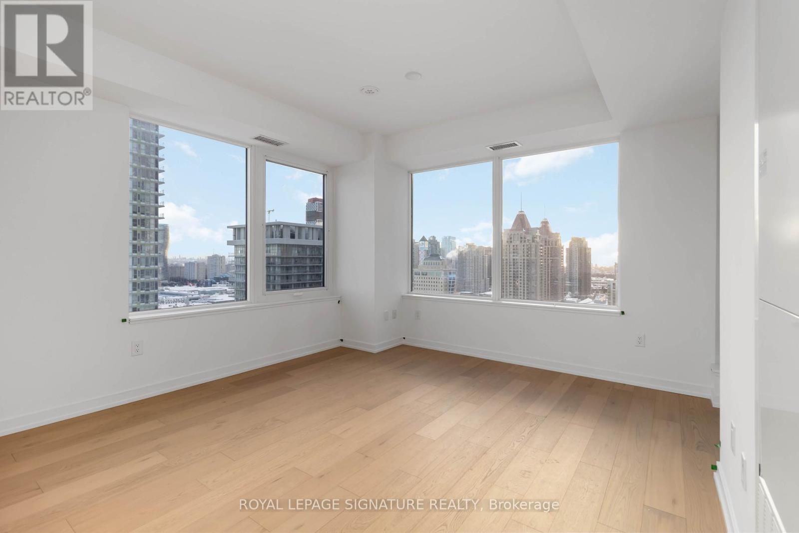 2004 - 395 Square One Drive, Mississauga, Ontario  L5B 0P6 - Photo 9 - W12747884