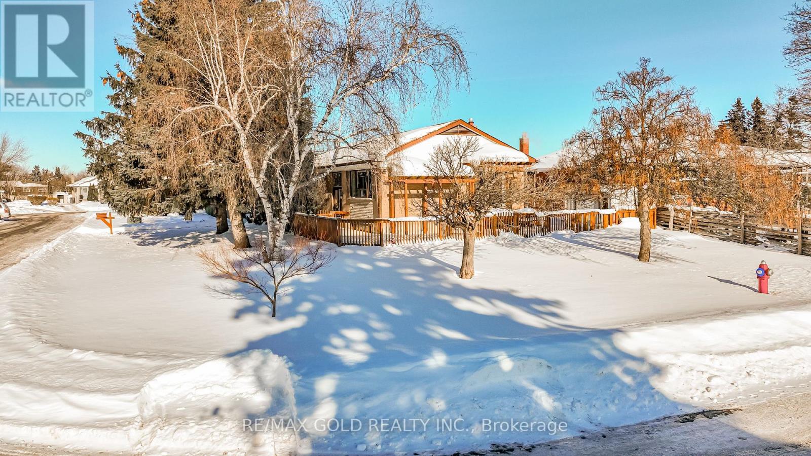 39 Epsom Downs Drive, Brampton (Southgate), Ontario  L6T 1Y8 - Photo 5 - W12747888