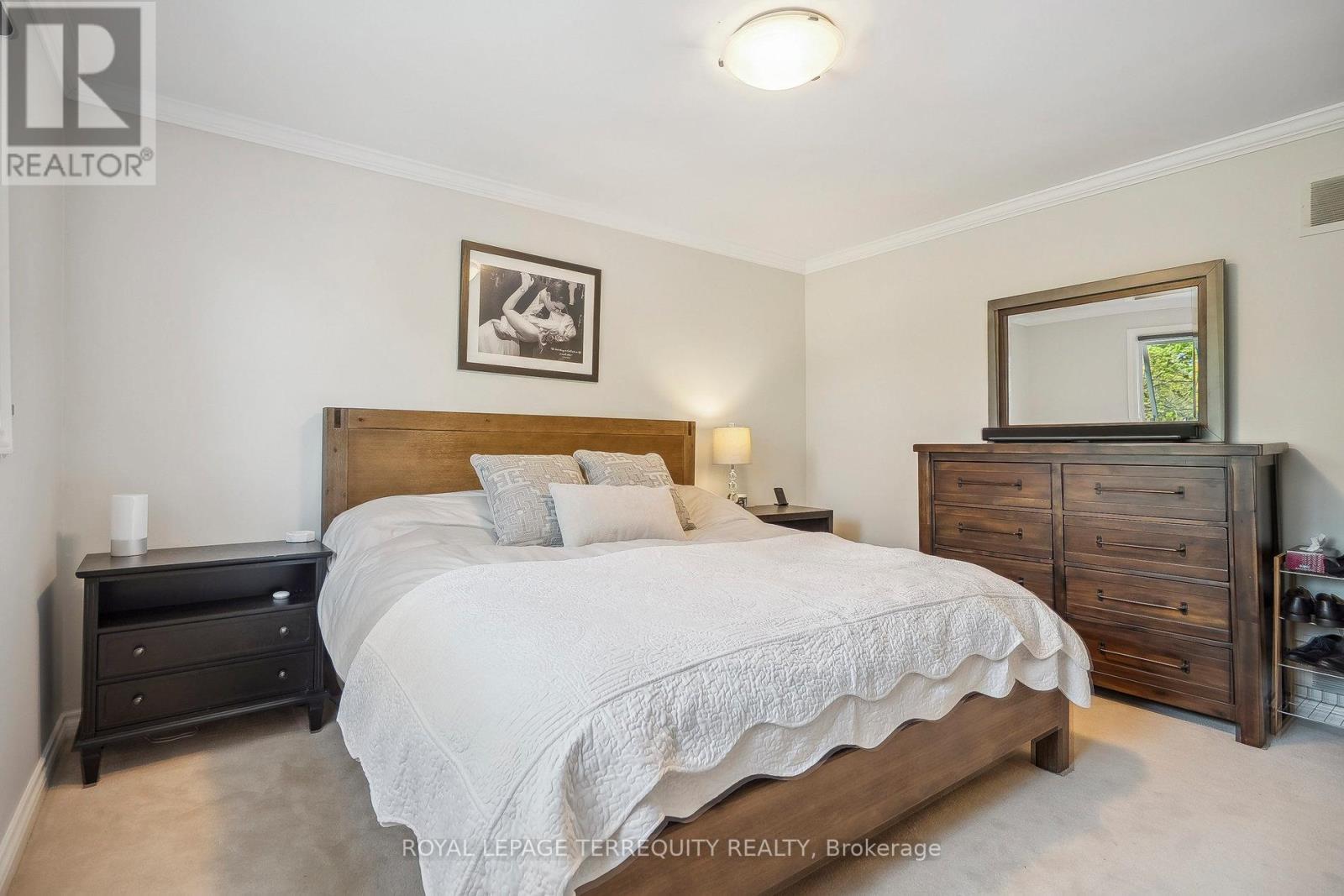 219 Valleyview Court, Oakville, Ontario  L6L 5H9 - Photo 27 - W12747962