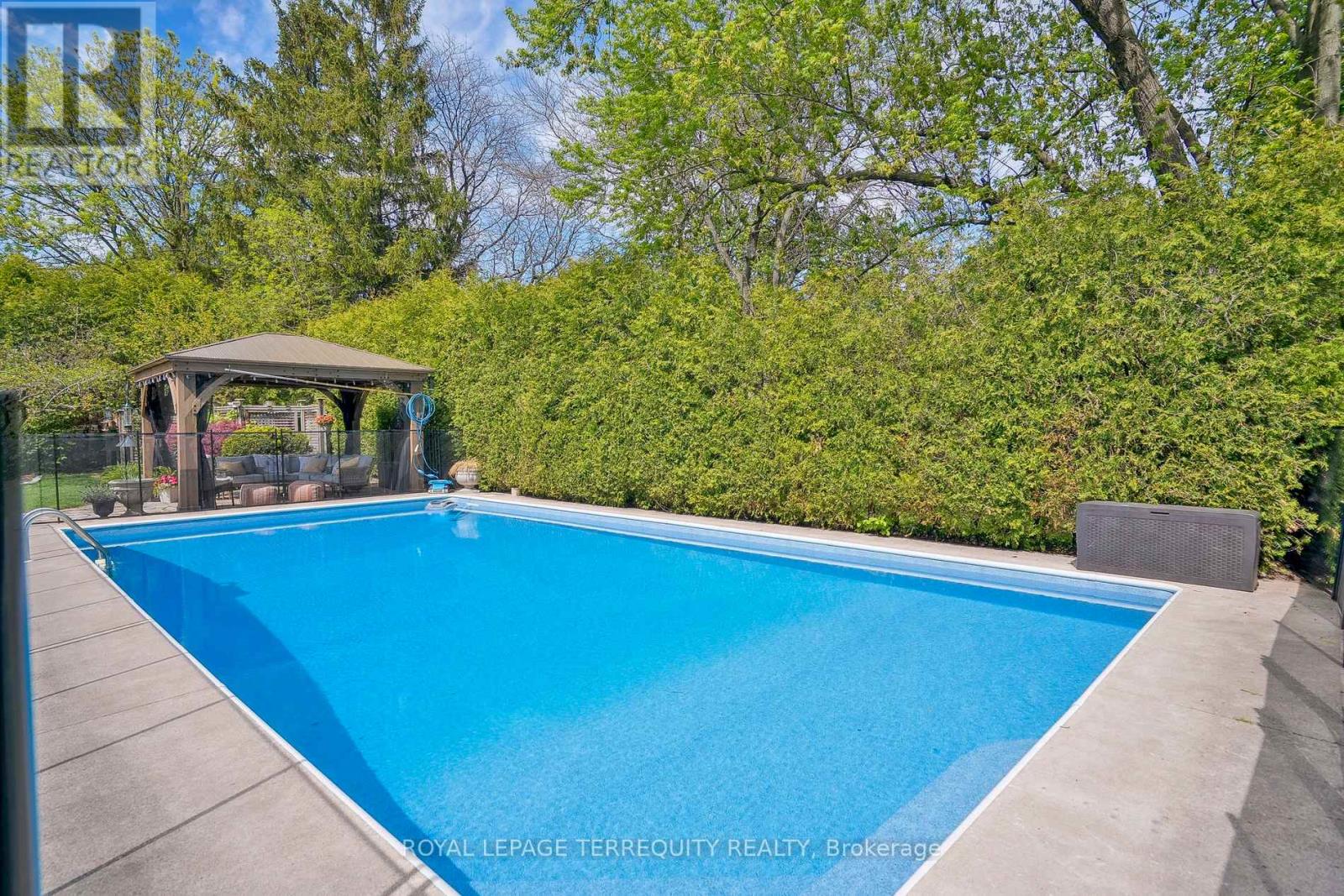 219 Valleyview Court, Oakville, Ontario  L6L 5H9 - Photo 42 - W12747962