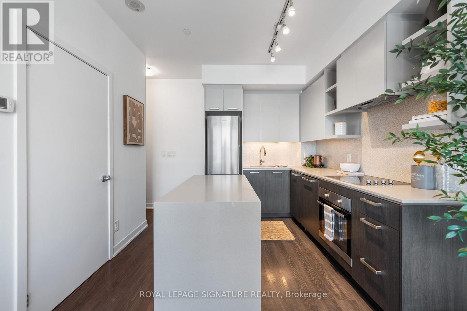 1201 - 1830 Bloor Street W, Toronto, Ontario  M6P 0A2 - Photo 4 - W12747966