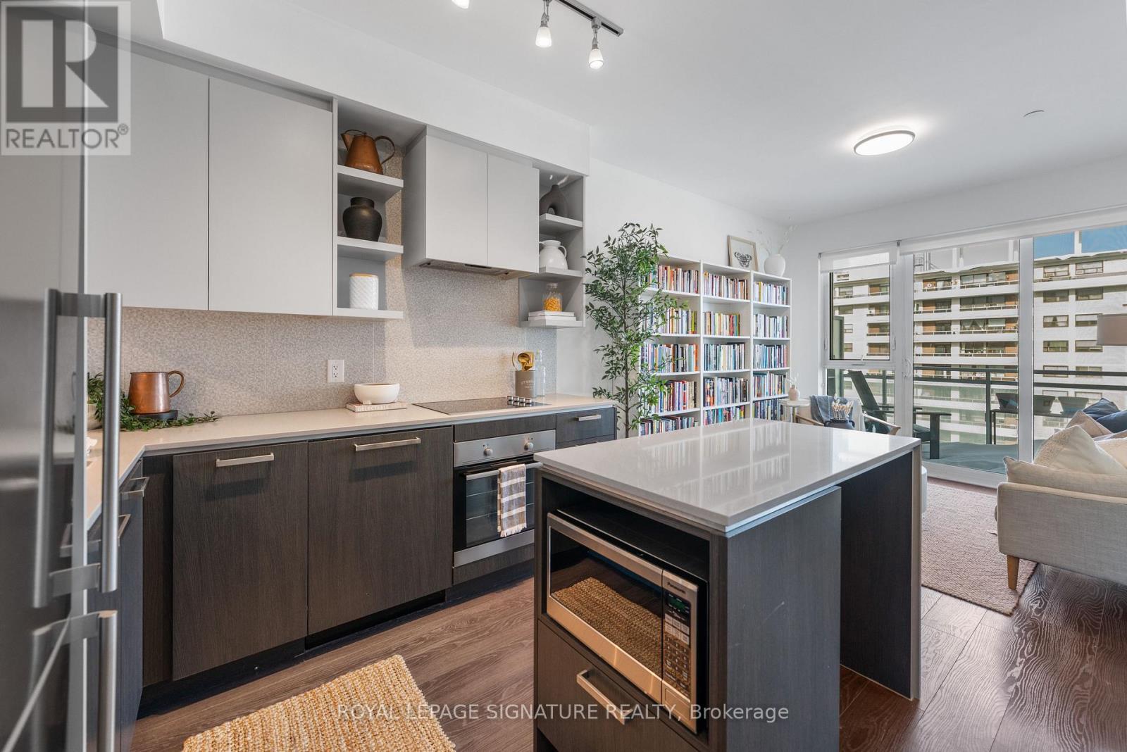 1201 - 1830 Bloor Street W, Toronto, Ontario  M6P 0A2 - Photo 6 - W12747966