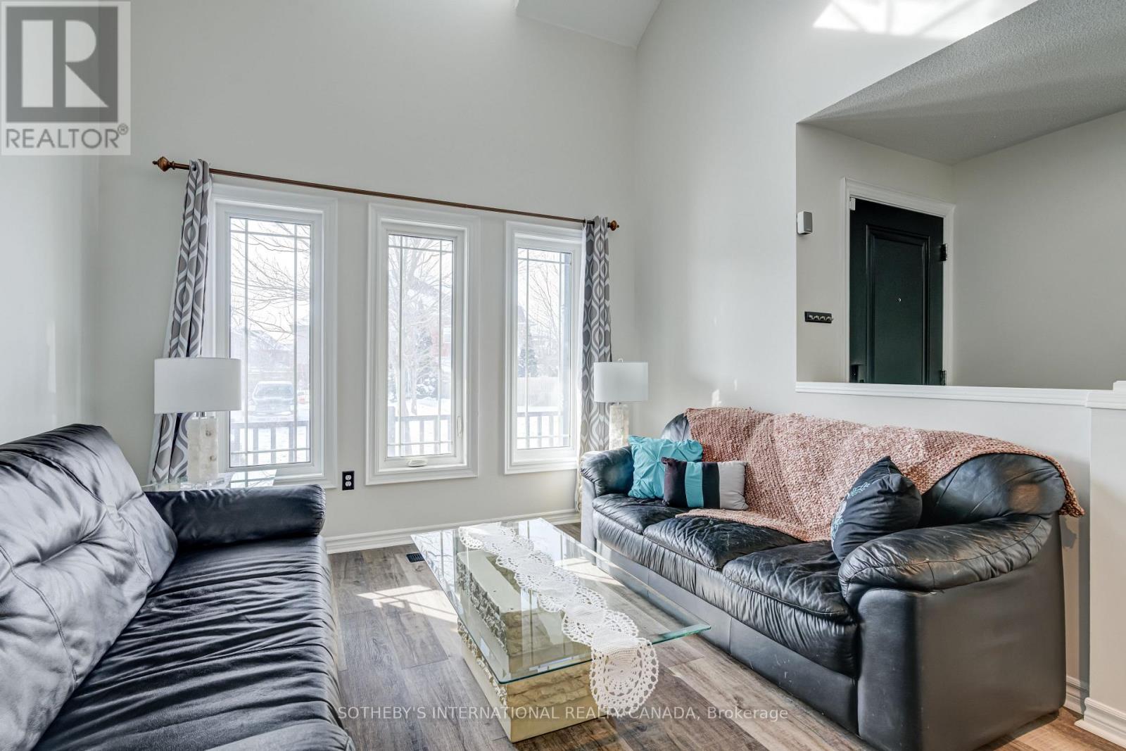 103 Giraffe Avenue, Brampton, Ontario  L6R 1Z2 - Photo 7 - W12747984