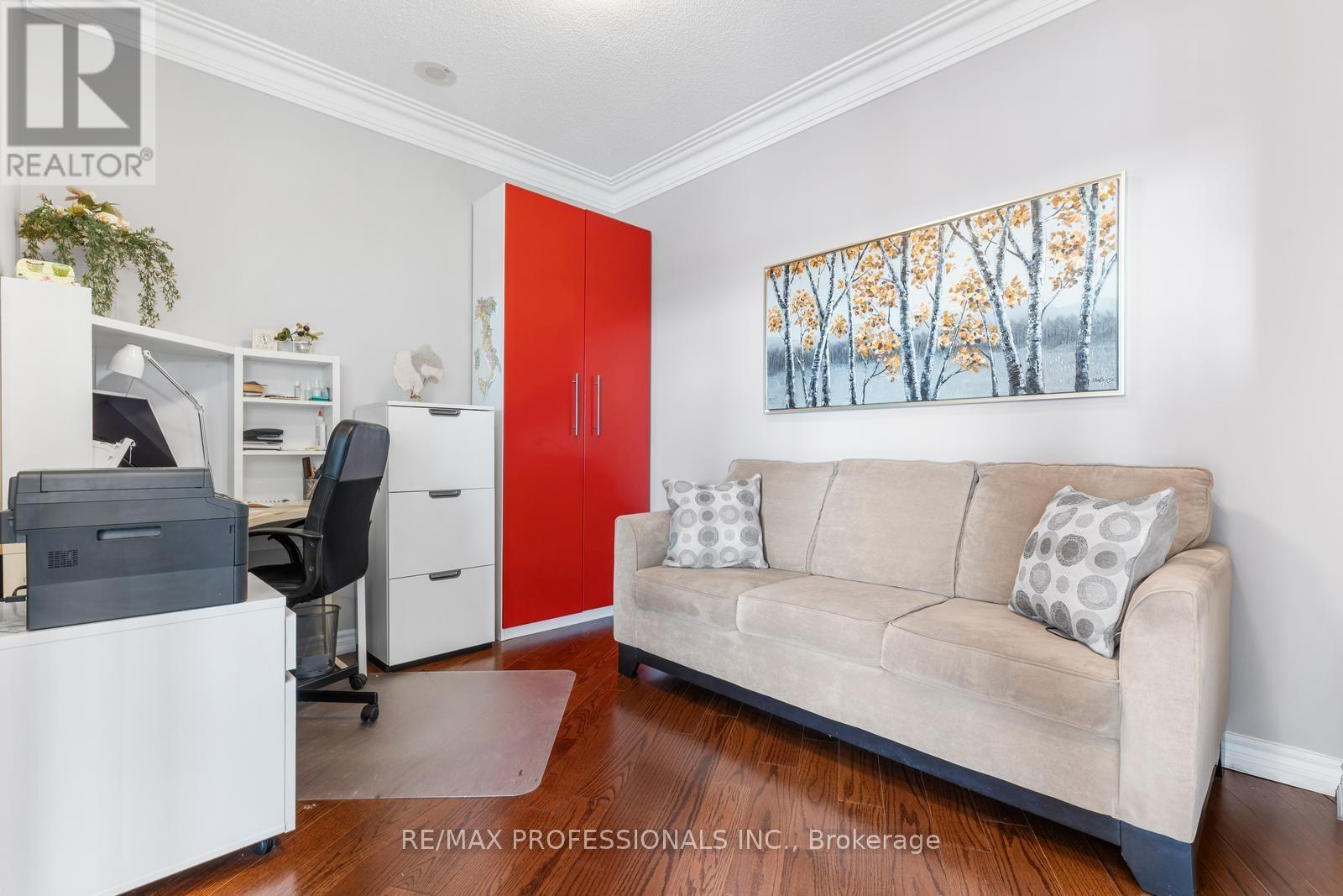 903 - 1135 Royal York Road, Toronto, Ontario  M9A 0C3 - Photo 11 - W12747988