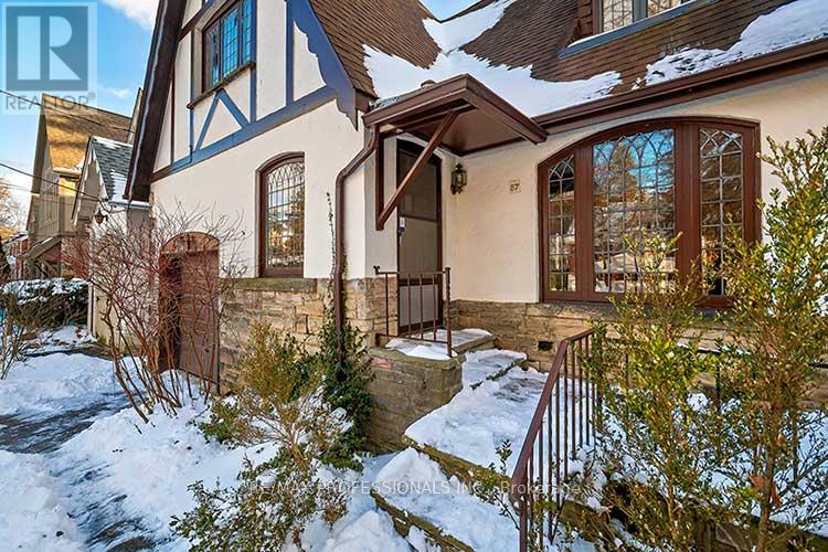 87 Humberview Road, Toronto, Ontario  M6S 1W9 - Photo 5 - W12748016