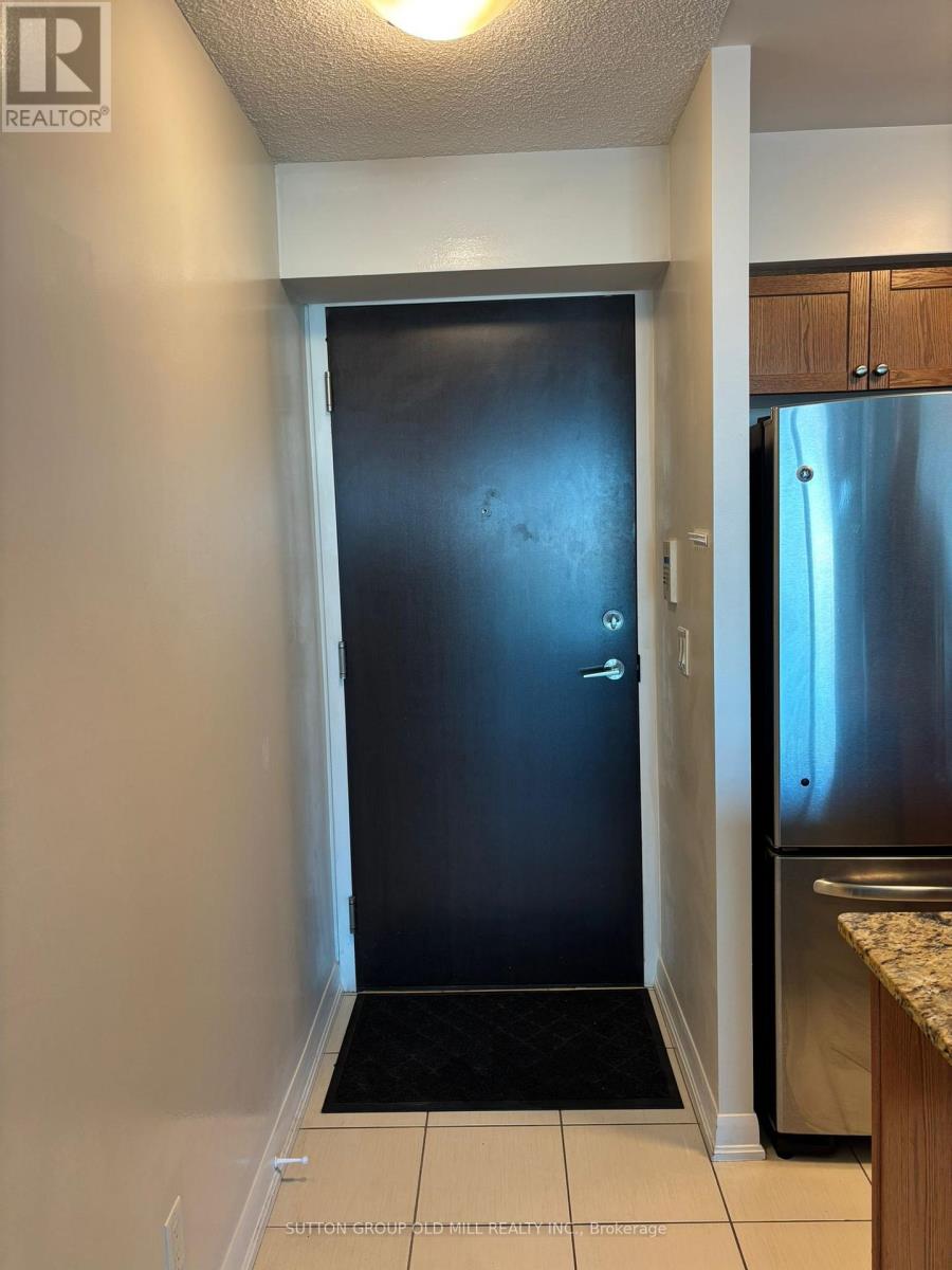 609 - 215 Sherway Gardens Road, Toronto, Ontario  M9C 0A4 - Photo 6 - W12748032