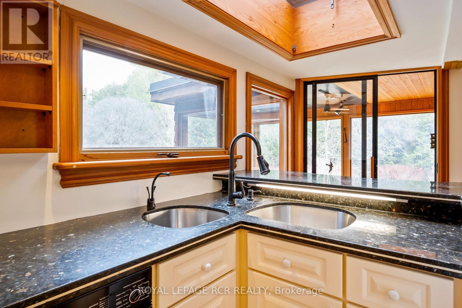 15 River Bluff Path, Guelph/eramosa, Ontario  N0B 2K0 - Photo 10 - X12747804