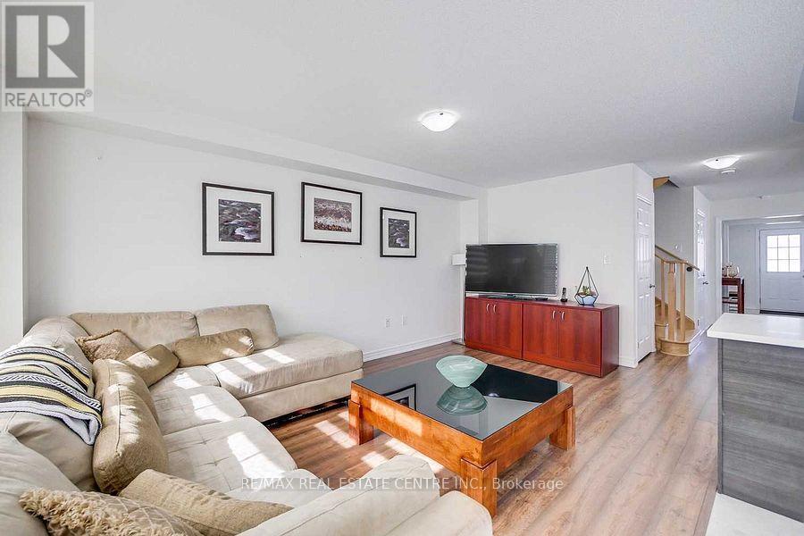 101 Clark Street, Shelburne, Ontario  L9V 3W9 - Photo 9 - X12747914