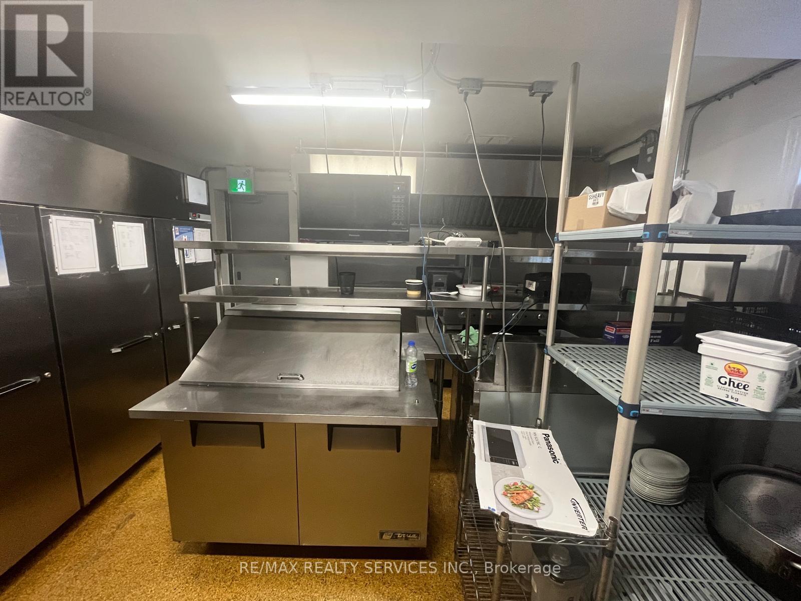 85 John Street S, Hamilton (Corktown), Ontario  L8N 2C2 - Photo 3 - X12748122