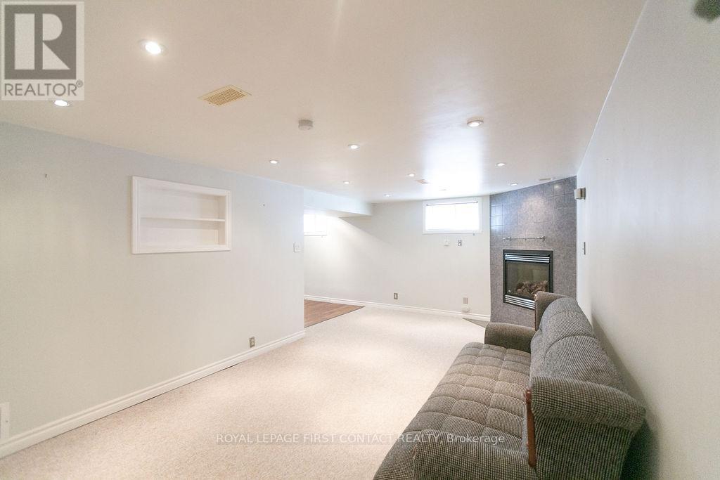 23 Shannon Street, Barrie, Ontario  L4M 2K7 - Photo 16 - S12707176