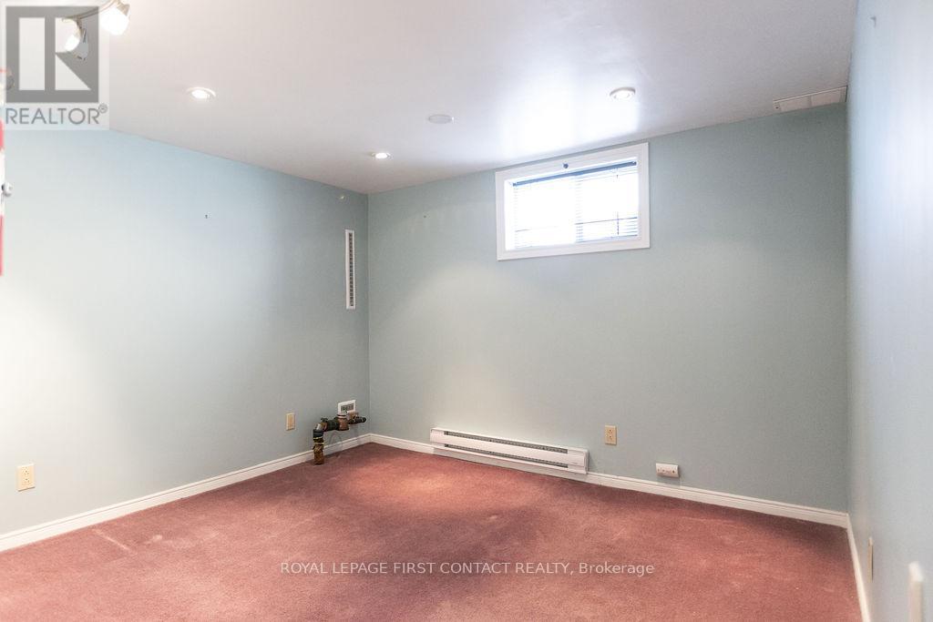 23 Shannon Street, Barrie, Ontario  L4M 2K7 - Photo 18 - S12707176