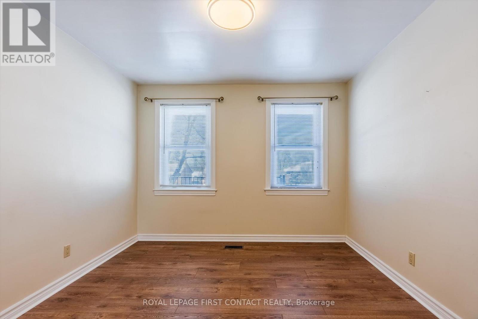 23 Shannon Street, Barrie, Ontario  L4M 2K7 - Photo 11 - S12707176