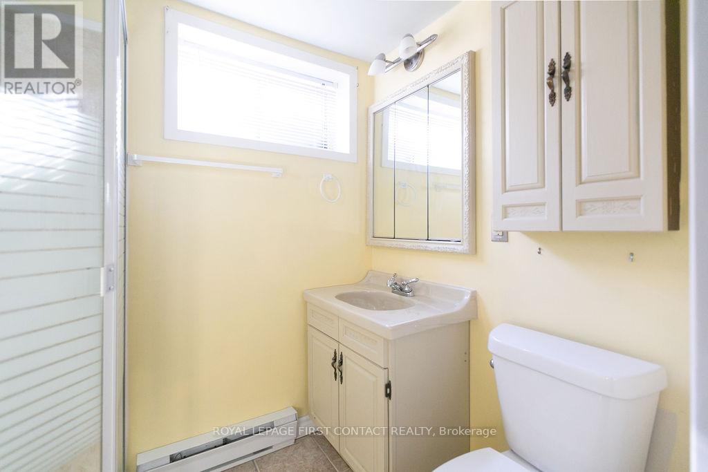 23 Shannon Street, Barrie, Ontario  L4M 2K7 - Photo 22 - S12707176