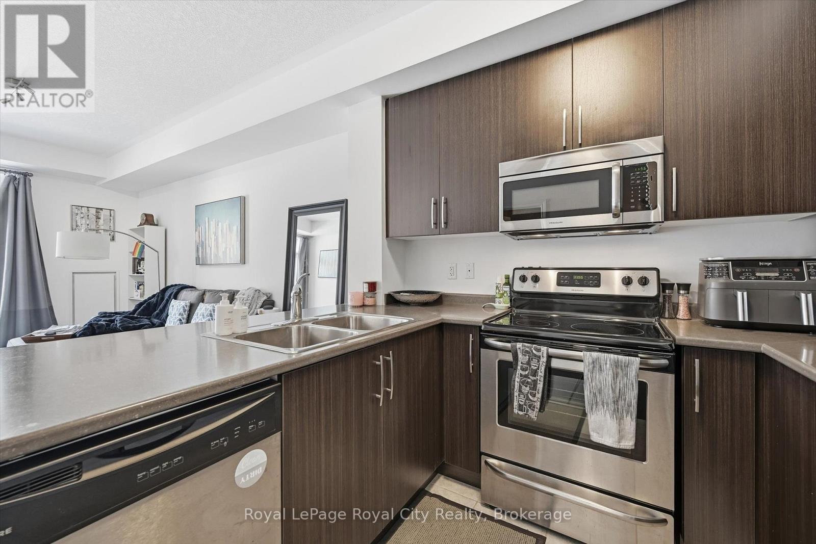 221 - 5317 Upper Middle Road, Burlington, Ontario  L7L 0G8 - Photo 6 - W12748210