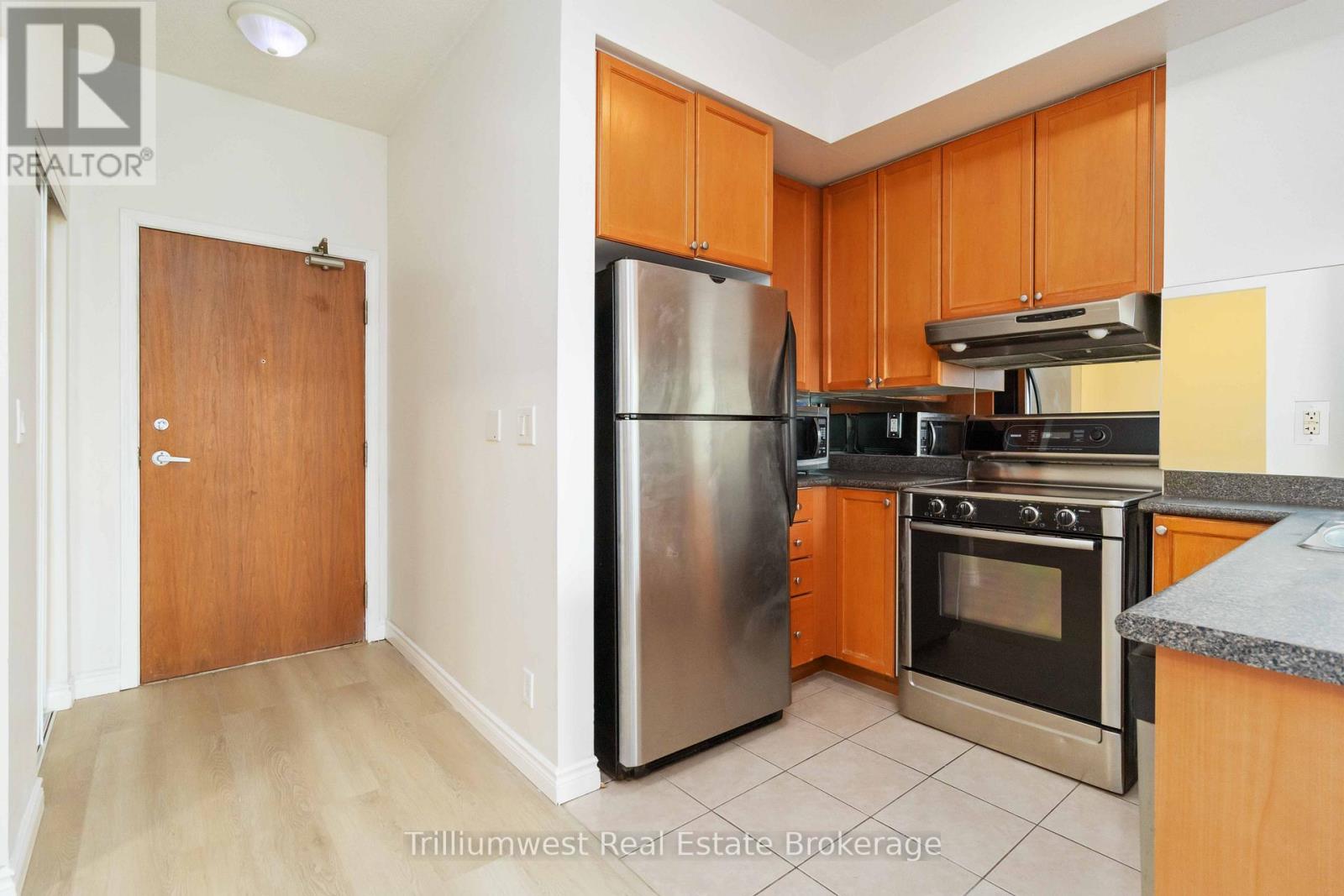 2306 - 1 Elm Drive W, Mississauga (City Centre), Ontario  L5B 4M1 - Photo 13 - W12748260
