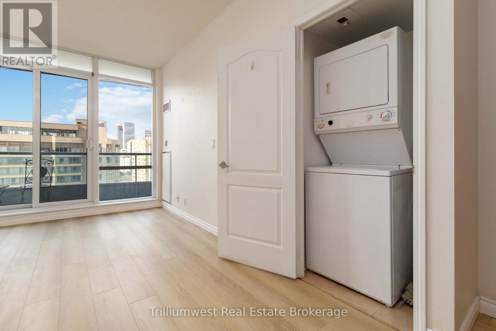 2306 - 1 Elm Drive W, Mississauga (City Centre), Ontario  L5B 4M1 - Photo 22 - W12748260