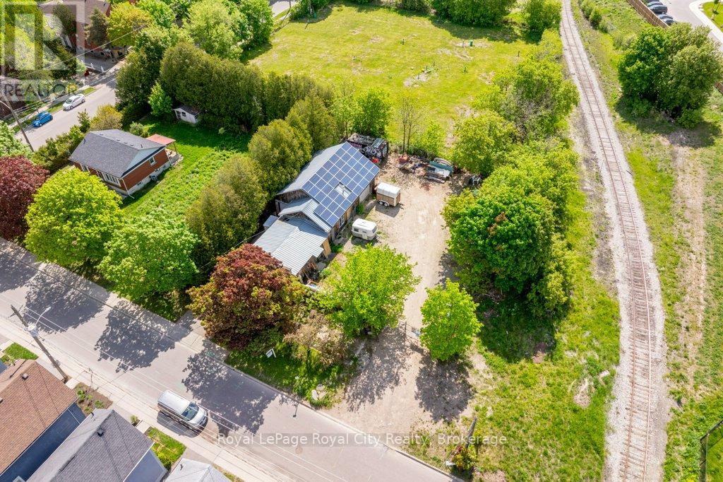 163 Alice Street, Guelph, Ontario  N1E 3A2 - Photo 2 - X12437758