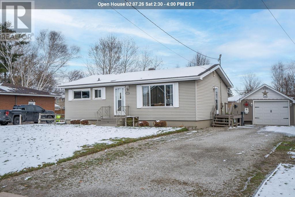 268 Rowell Ave, Sault Ste. Marie, Ontario  P6C 5K8 - Photo 1 - SM260209