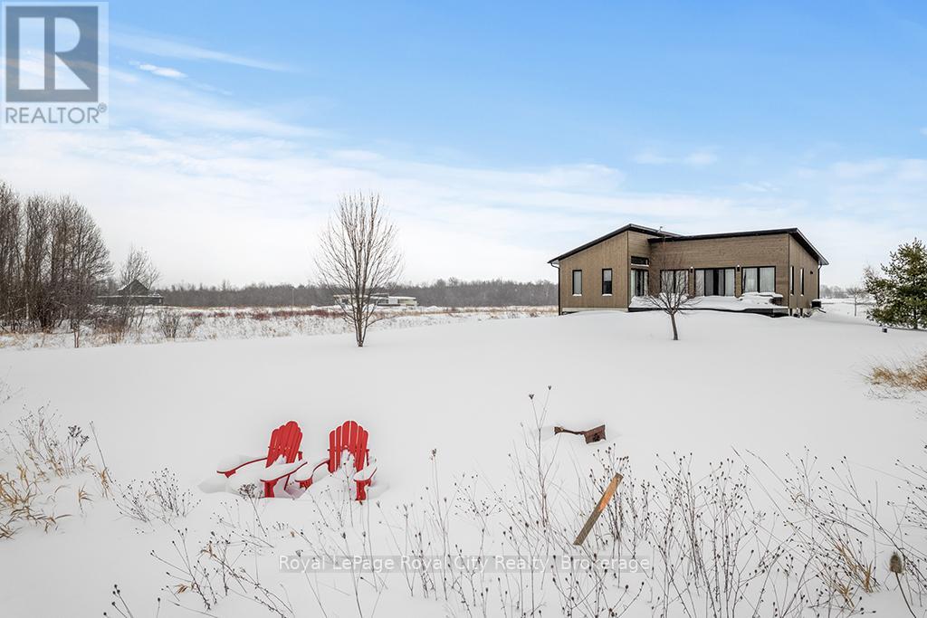 103 Ugovsek Crescent, Meaford, Ontario  N0H 1B0 - Photo 4 - X12748248