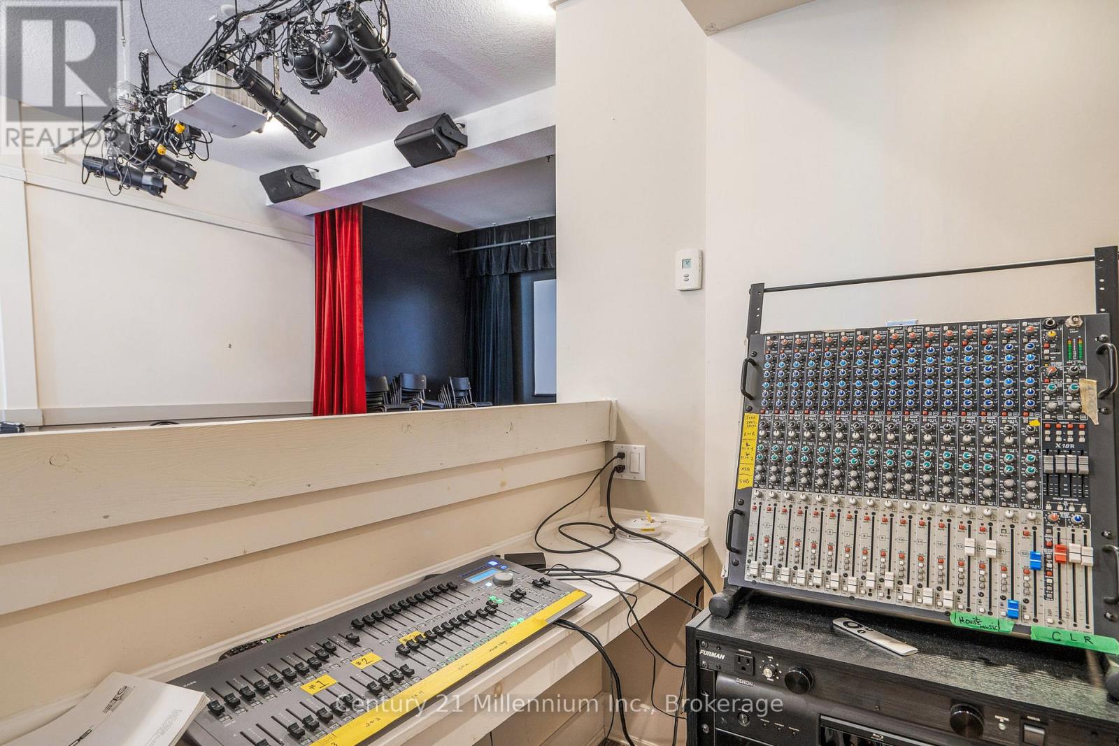 131-133 Garafraxa Street S, West Grey, Ontario  N0G 1R0 - Photo 19 - X12748312